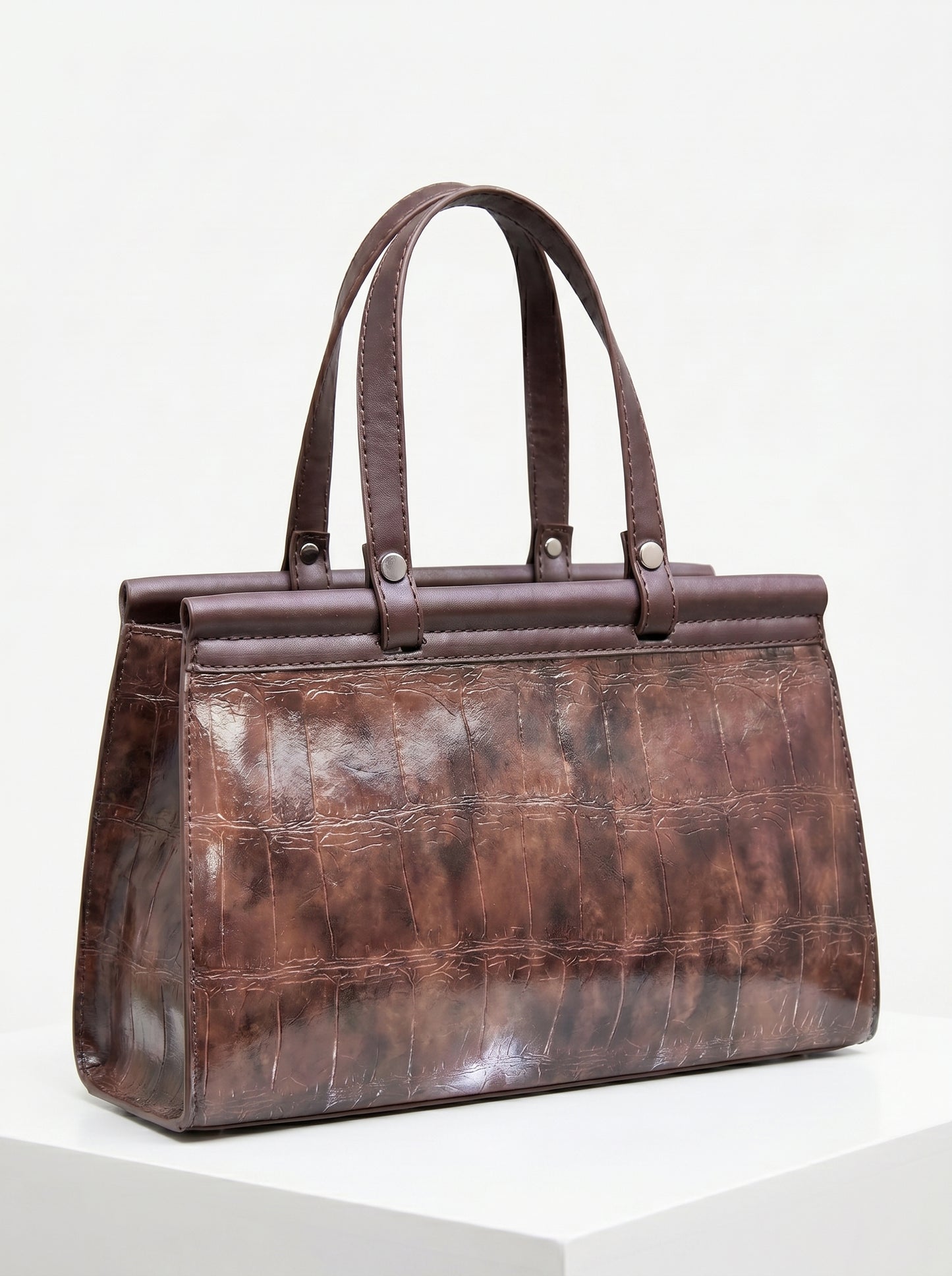 The Croco Top-Handle